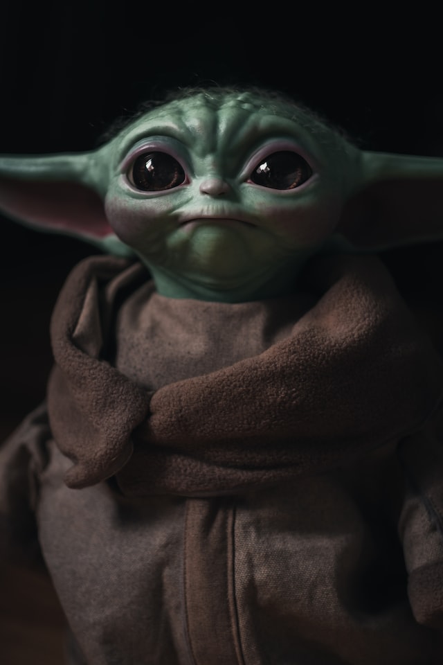 close up picture of grogu from the mandalorian